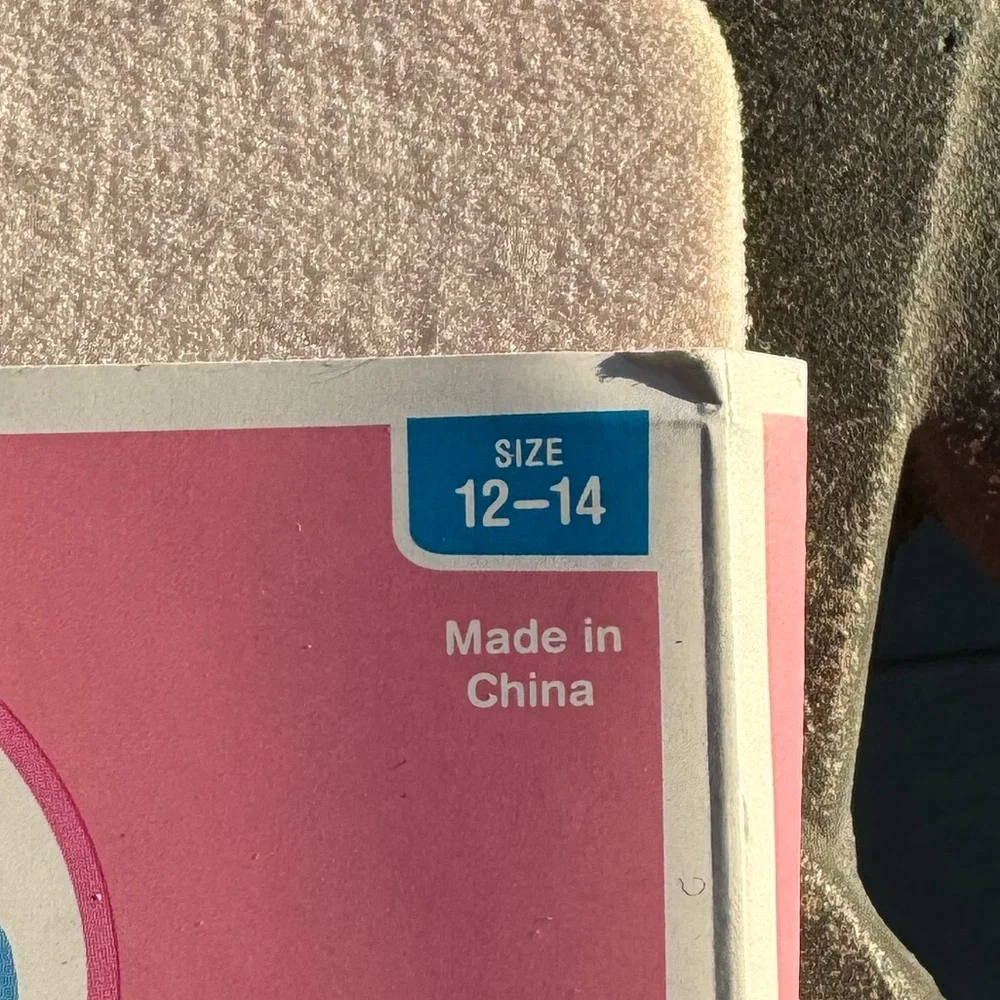 NEW Circo Girls’ pink tights size 10–12 - Picture 2 of 4